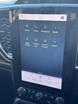 2023 Ford
                Everest Ambiente