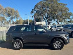 2023 Ford
                Everest Ambiente
