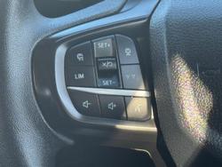 2023 Ford
                Everest Ambiente