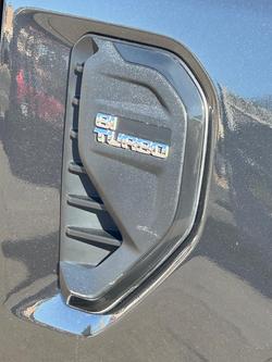 2023 Ford
                Everest Ambiente