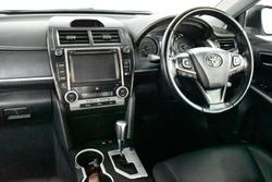 2016 Toyota
Camry Atara SL