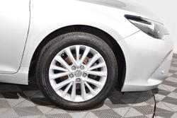 2016 Toyota
Camry Atara SL