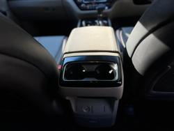 2016 Kia
                Carnival SLi