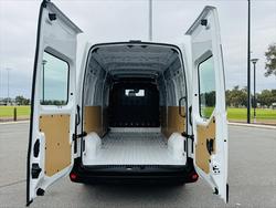 2025 Renault Master Pro 110kW