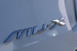 2023 Isuzu
                MU-X LS-M