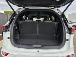 2025 Isuzu
MU-X LS-T