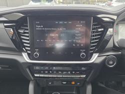 2025 Isuzu
MU-X LS-T