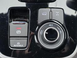 2025 Isuzu
MU-X LS-T