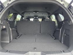 2025 Isuzu
MU-X LS-T
