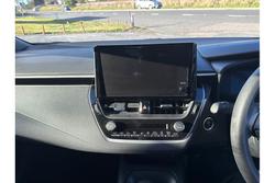 2022 Toyota
Corolla Ascent Sport Hybrid