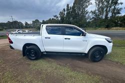 2022 Toyota
Hilux SR Hi-Rider