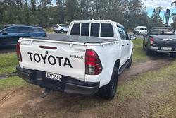 2022 Toyota
Hilux SR Hi-Rider