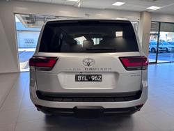 2022 Toyota
                Landcruiser Sahara