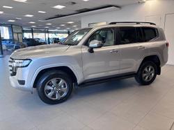 2022 Toyota
                Landcruiser Sahara