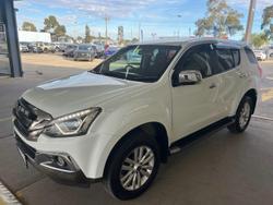 2017 Isuzu
                MU-X LS-U