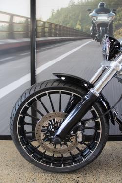 2017 Harley-davidson FXSB SOFTAIL BREAKOUT BLACK