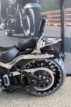 2017 Harley-davidson FXSB SOFTAIL BREAKOUT BLACK