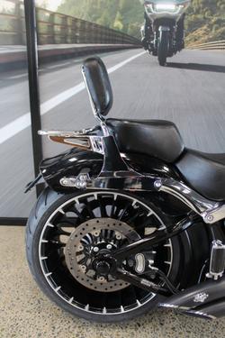 2017 Harley-davidson FXSB SOFTAIL BREAKOUT BLACK