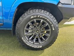 2024 Mitsubishi
Triton GLX-R