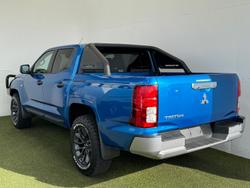 2024 Mitsubishi
Triton GLX-R