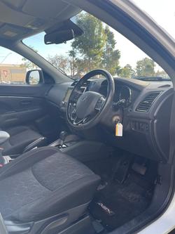 2020 Mitsubishi
ASX ES
