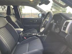 2024 Mitsubishi
Triton GLS