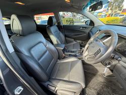 2016 Hyundai
                Tucson Active X