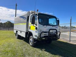 2013 Isuzu Nps 300 White