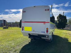 2013 Isuzu Nps 300 White