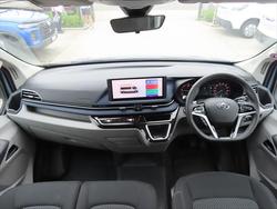 2025 LDV
Deliver 9