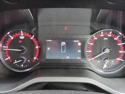 2025 LDV
Deliver 9