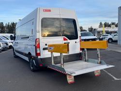 2020 Renault
                Master Pro 110kW
