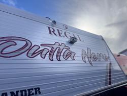 2007 Regal Commander 23Ft Semi Off-Road Couples - Immediate Delivery