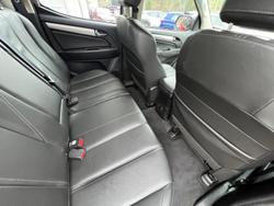 2017 Holden
                Colorado Z71