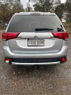 2015 Mitsubishi
Outlander LS