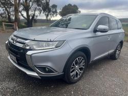 2015 Mitsubishi
Outlander LS