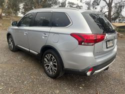 2015 Mitsubishi
Outlander LS