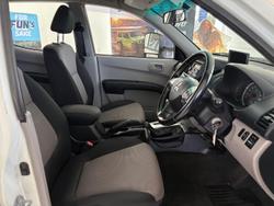 2013 Mitsubishi
Triton GLX