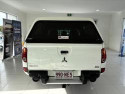 2013 Mitsubishi
Triton GLX