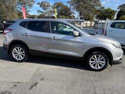 2015 Nissan
                QASHQAI TS
