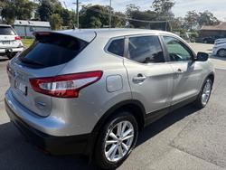 2015 Nissan
                QASHQAI TS