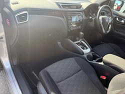 2015 Nissan
                QASHQAI TS