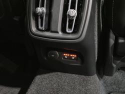 2022 Volvo
XC40 Ultimate B4 Bright