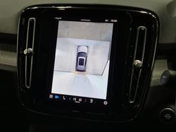 2022 Volvo
XC40 Ultimate B4 Bright