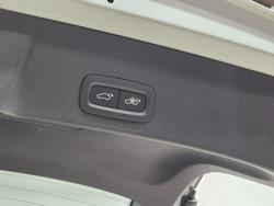 2022 Volvo
XC40 Ultimate B4 Bright