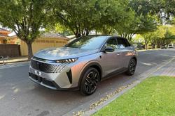 2025 Peugeot
3008 GT Premium Hybrid