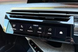 2025 Peugeot
3008 GT Premium Hybrid