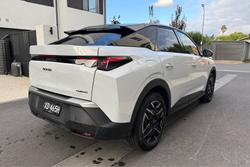 2025 Peugeot 3008 GT Premium Hybrid