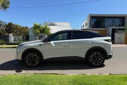 2025 Peugeot
3008 GT Premium Hybrid