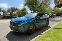 2025 Peugeot
3008 GT Premium Hybrid
